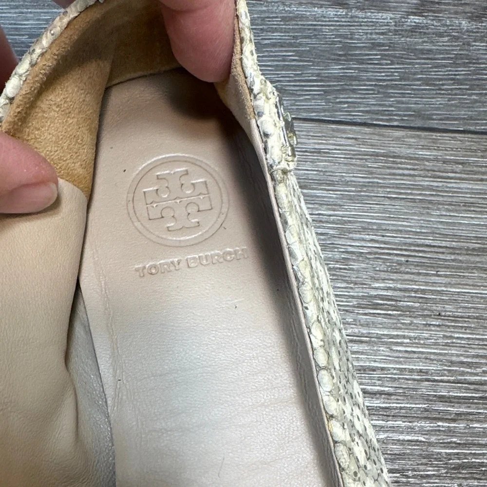 Tory Burch Snakeskin Pattern Flats size 7.5M (j124)